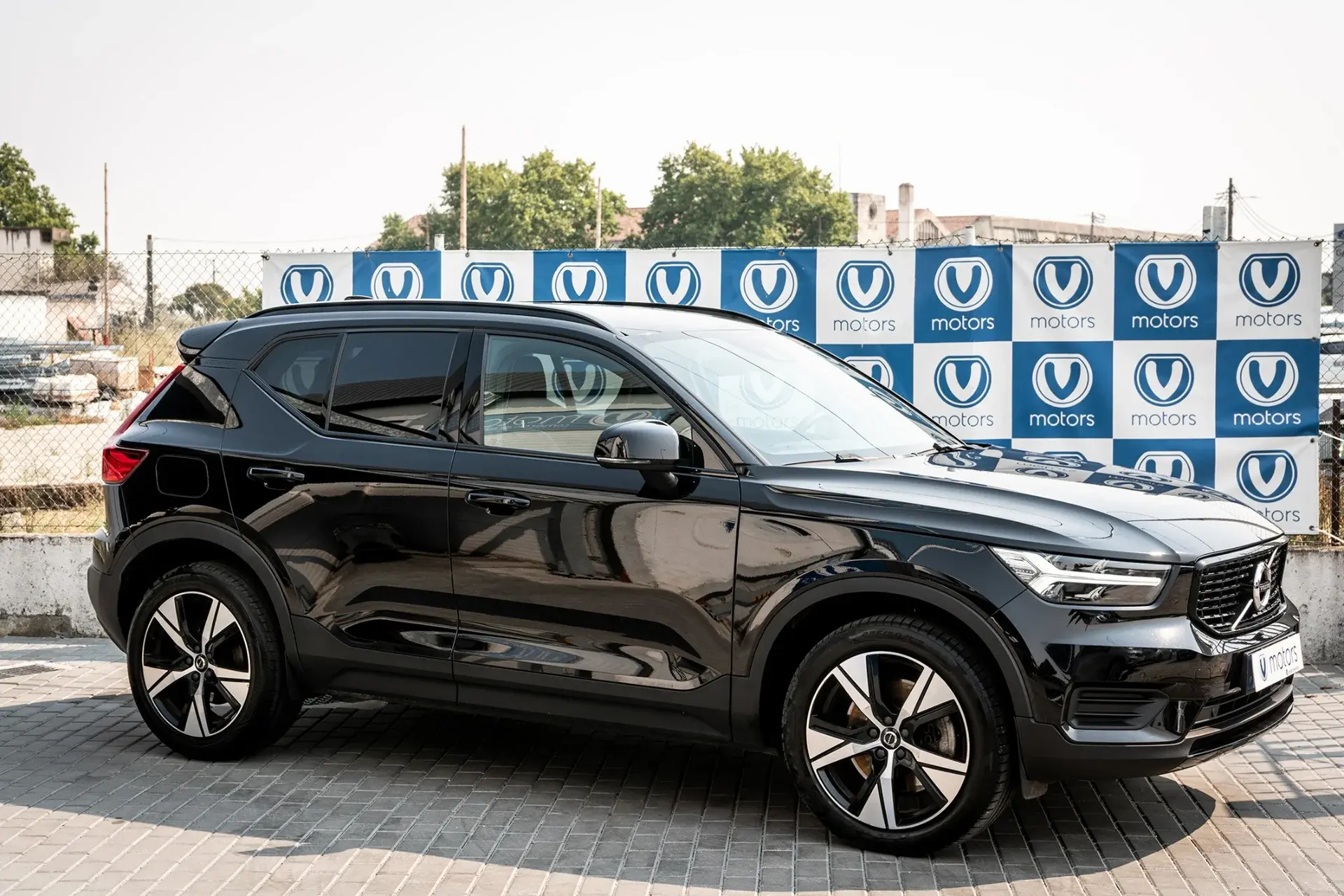 Volvo XC40 1.5 T5 Phev R-Design 2022 usado à venda na V Motors, Évora